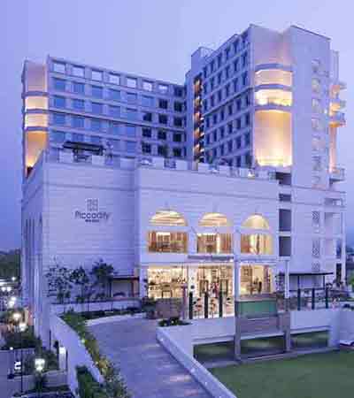 escorts Service in piccadily hotel delhi